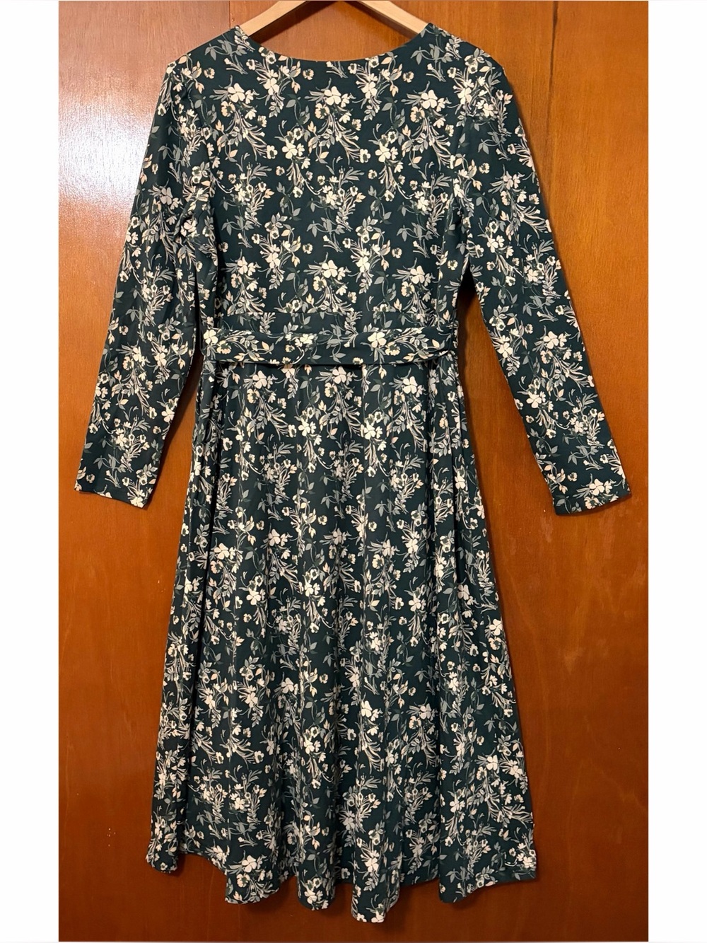 Pact Organic Cotton Fit N’ Flare Midi Wrap Dress Green Floral V-Neck Long Sleeve - Picture 7 of 11